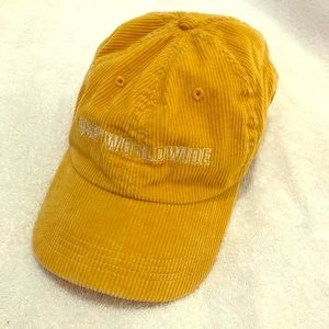 Obey corduroy hat 🌻🌻